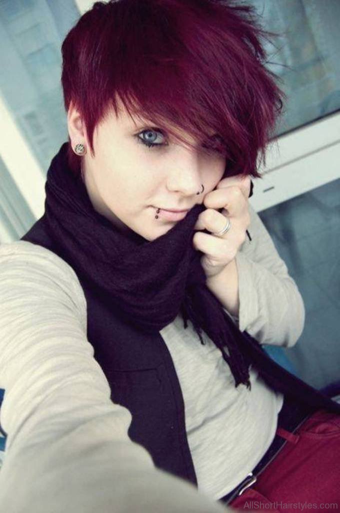 52 Colored Short Emo Hairstyles For Girls