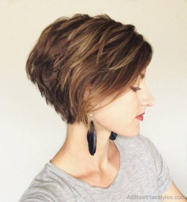 Appealing Short Bob Hairstyle
