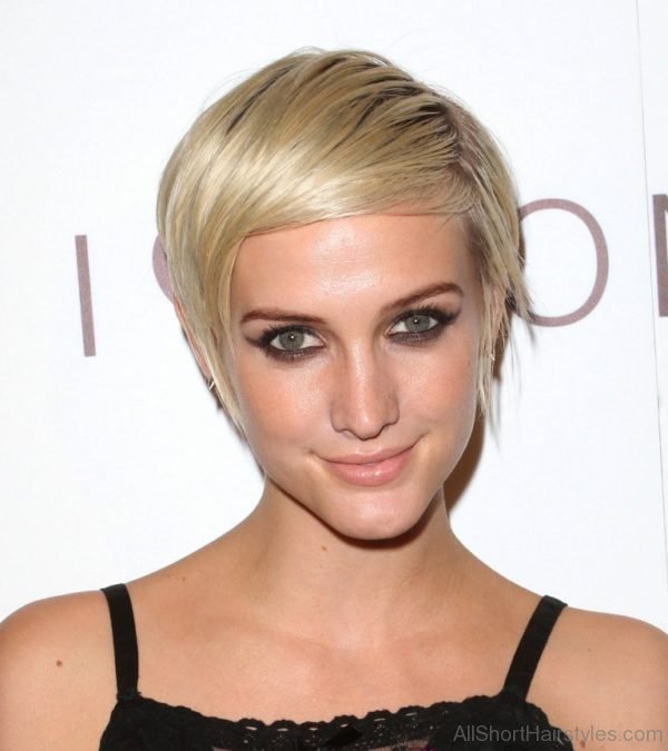 Best Short Blonde Hairstyle 