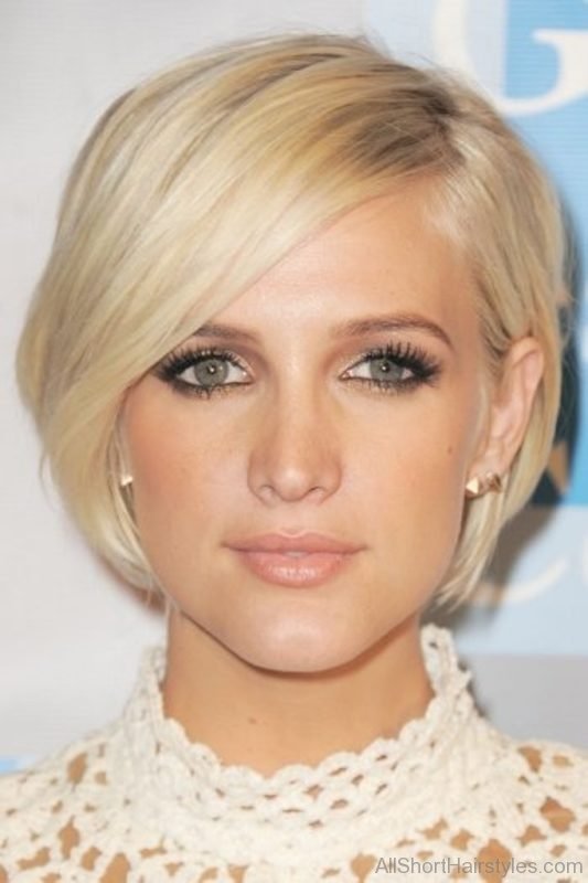 Ashlee Simpson Chin Length Hair 