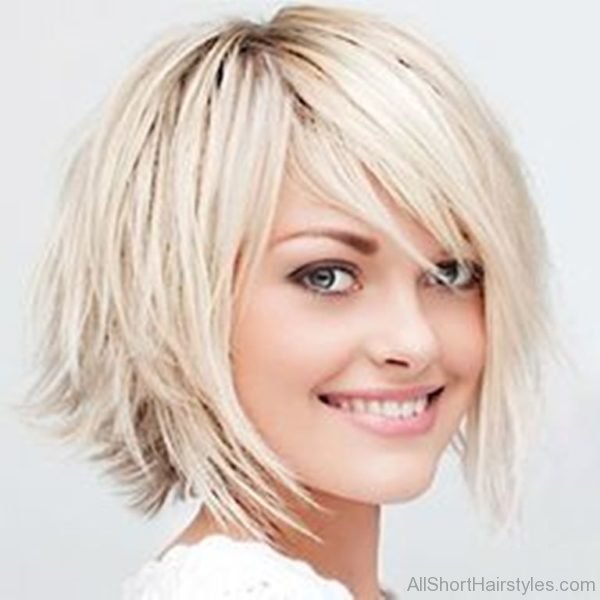 Attractive Short Bob Hairstyle