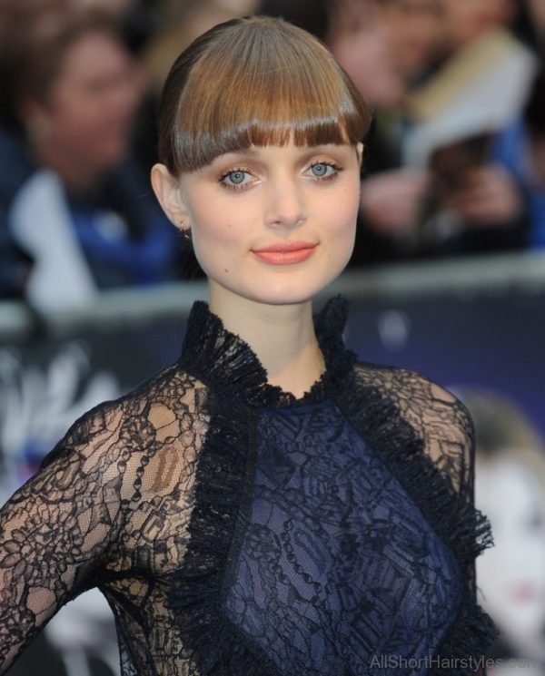 Bella Long Bangs Hairstyle 