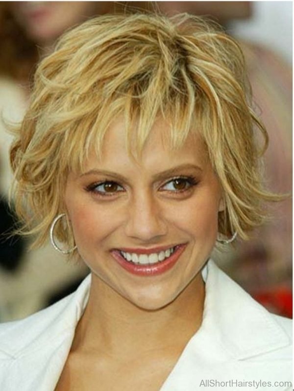 Blonde Short Shag Hairstyle for Women