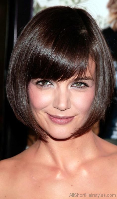 Classic Short Bob Hairstyle For Cute Women