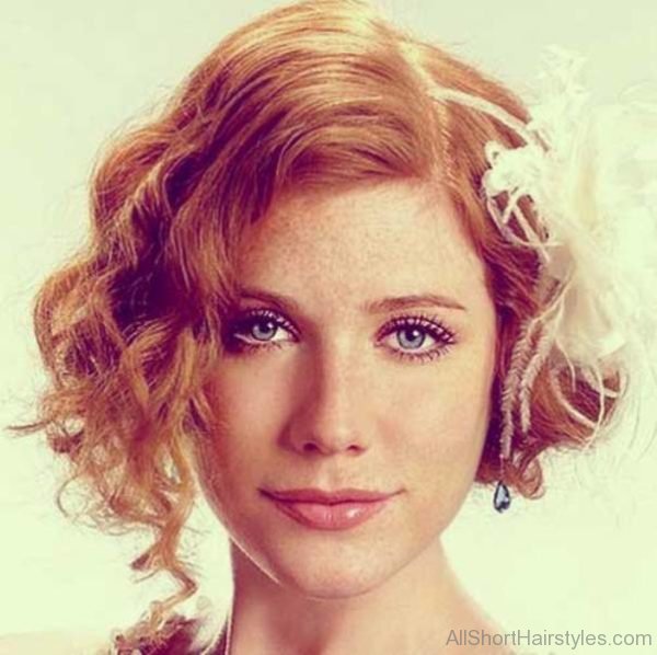 Classic Curly Bob Hairstyle 