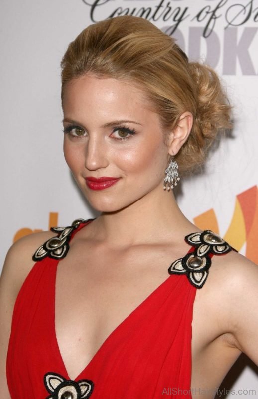 Dianna Agron Side Bun Hairstyle 