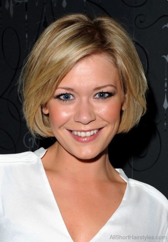 Fashionable Short Blonde hairstyle