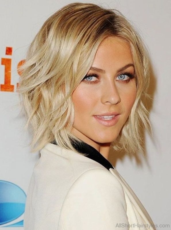 Gorgeous Short Blonde Bob Hairstyle