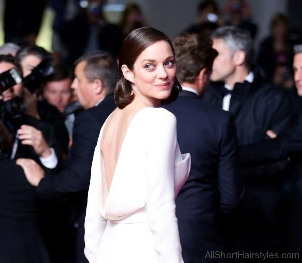 Marion Cotillard Retro Hairstyle 