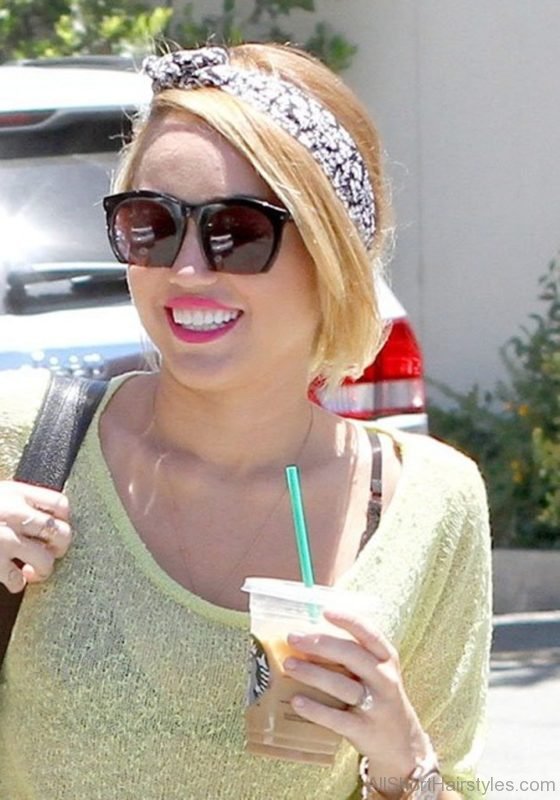 Miley Cyrus Chin Length Hairstyle