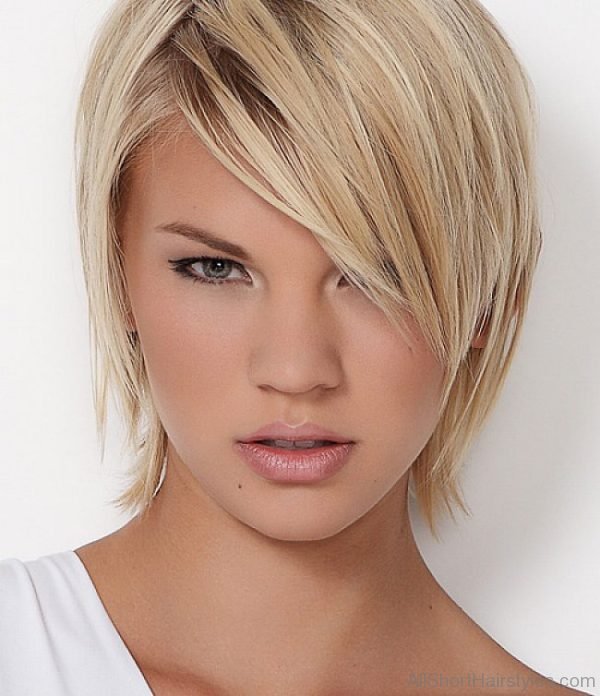 Perfect Blonde Bob Hairstyle 