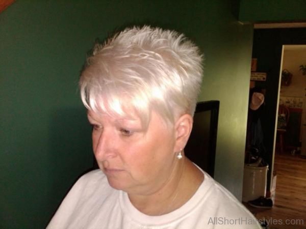 Perfect Short Spiky Hairstyle For Old lady