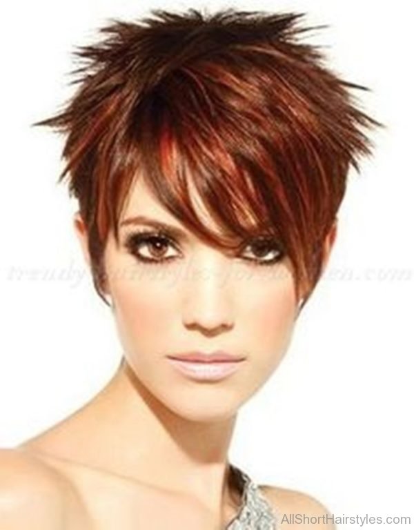 Short Spiky Haircuts for Round Face Women