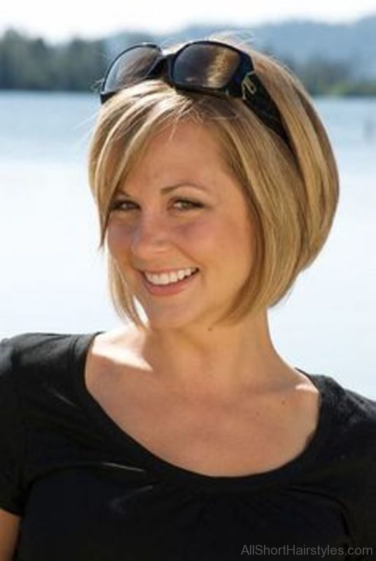 Straight Short Bob Hairstyle