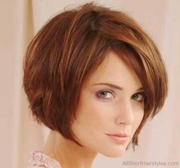 Stylish Short Hairstyle For Girls