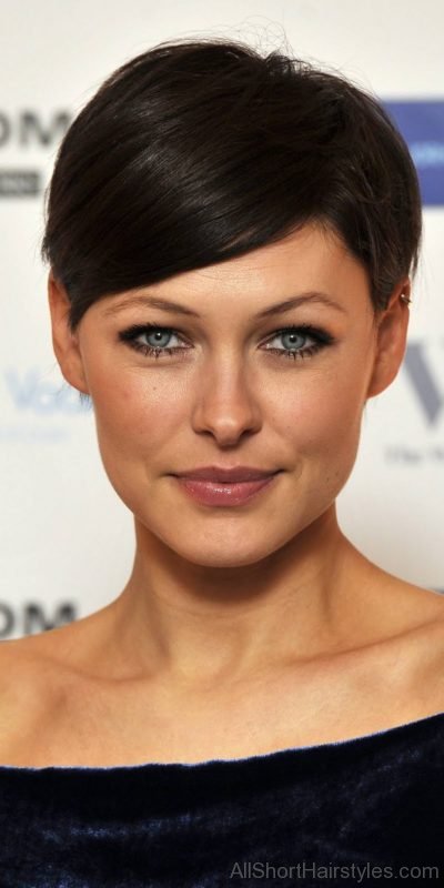 Stylish Short Pixie Hairstyle