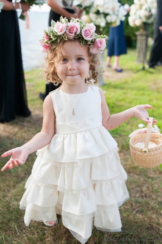 Tiara Hairstyle For Baby Girl 