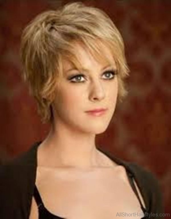 Trendy Short Shag Hairstyle