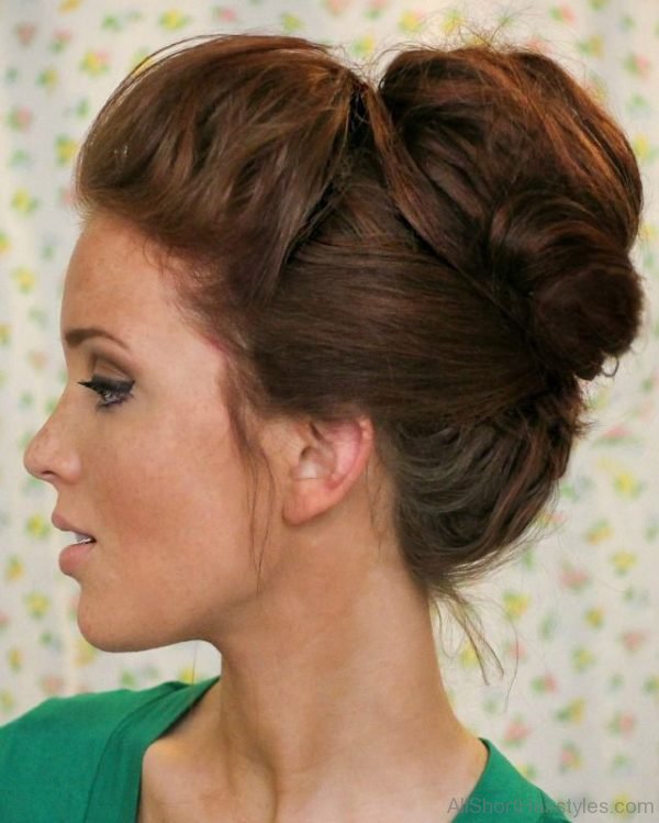 Stunning Updo Hairstyle 