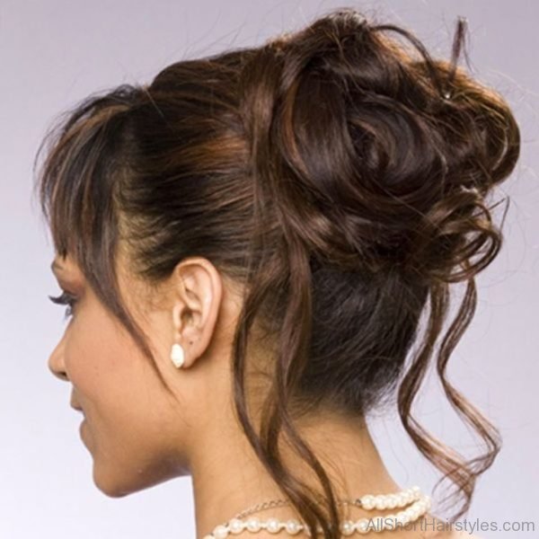 Stylish Bun Hairstyle 