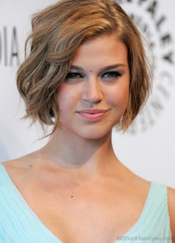 Awesome Short Curly Bob Hairstyle