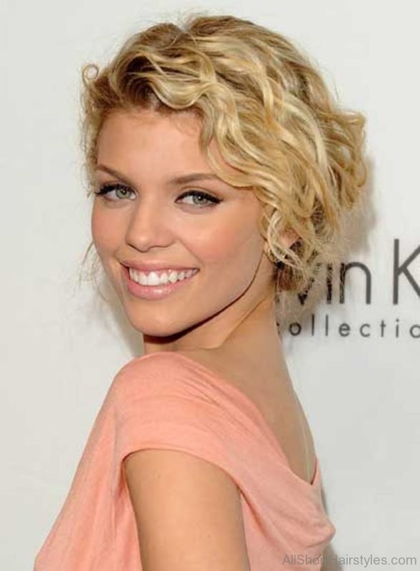 Blonde Short Curly Hairstyle