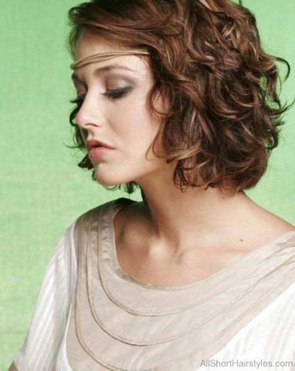 Classic Curly Bob Hairstyle