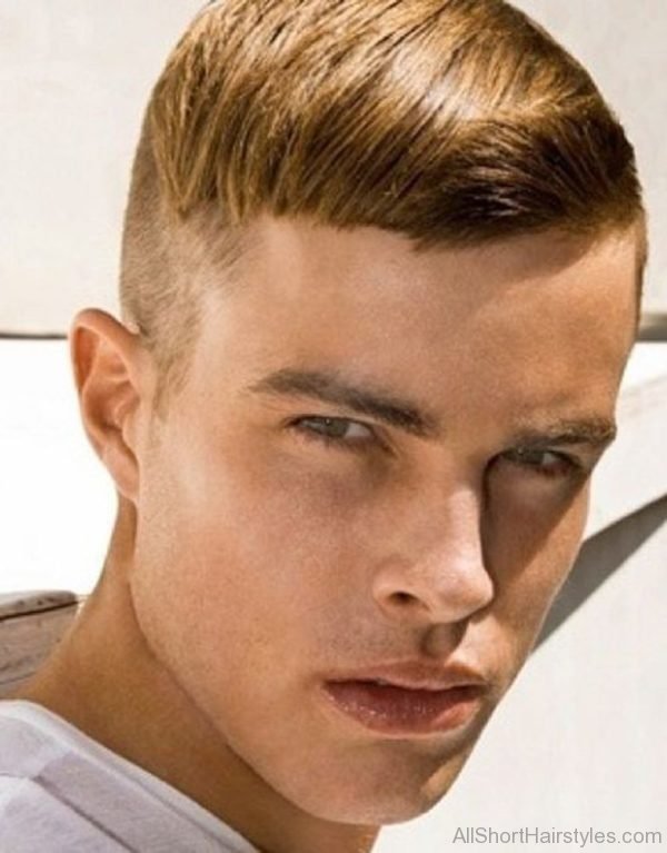 Cool Haircut for Men with a Blunt Quiff