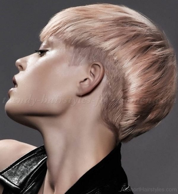 Fabulous Short Undercut Hairstyle