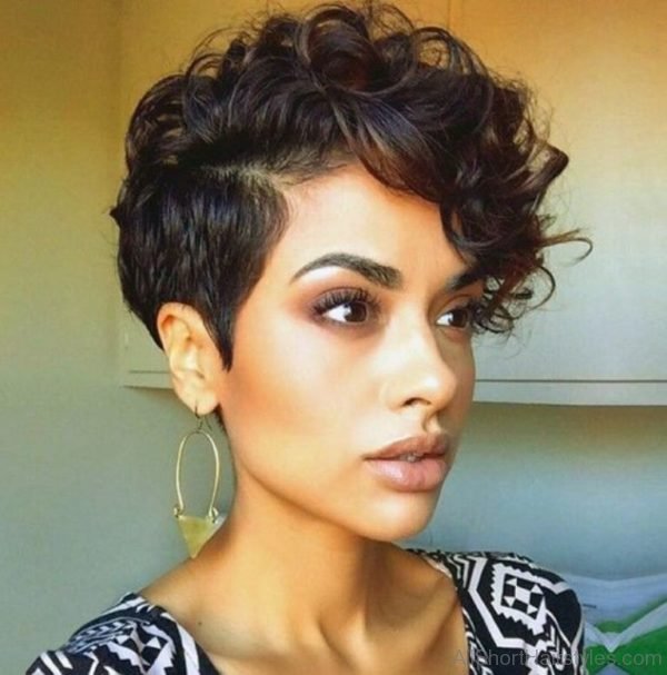 Good Looking Short Curly Haircut