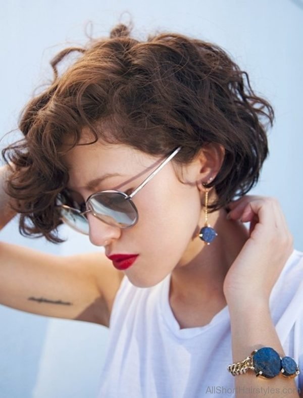 Good Looking Short Curly Hairstyle