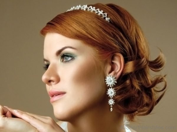 Gorgeous Short Wedding Hairstyle