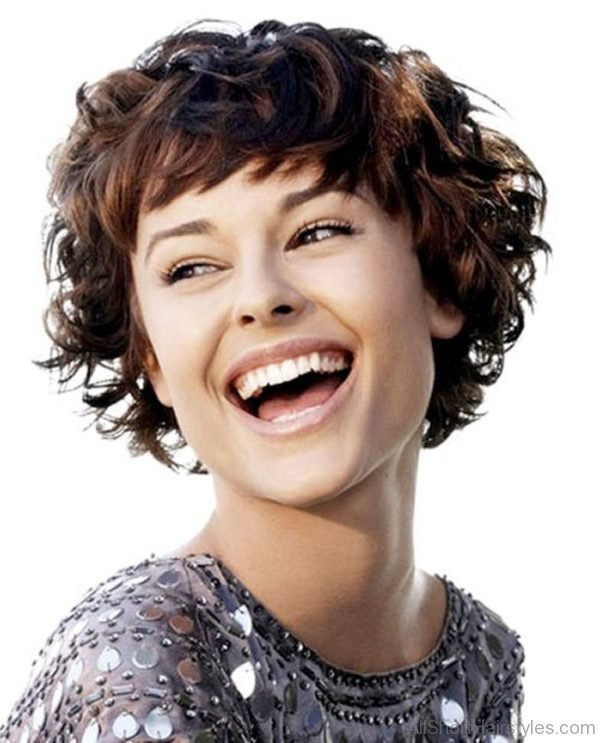 Great Looking Short Curly Hairstyle