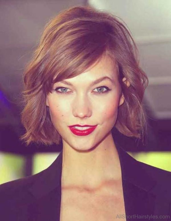 Karlie Kloss Wavy Bob with Side Bangs