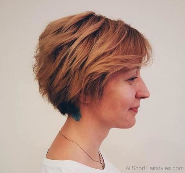 Layered Amber Pixie Bob Haircut