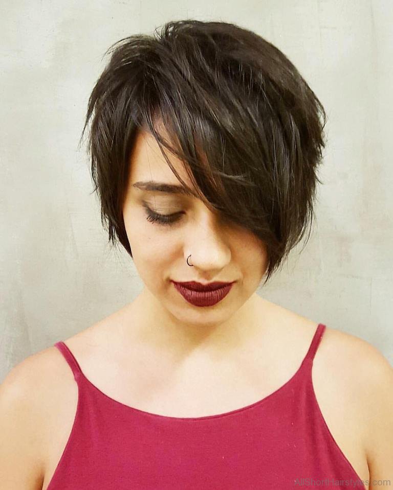 Short Layered Crop With Bangs