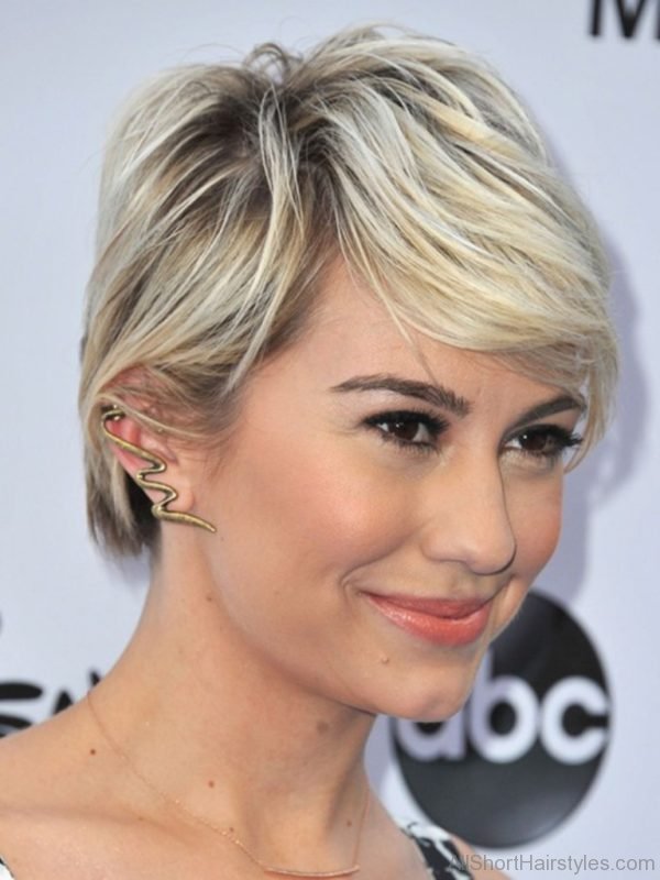 Layered Short Straight Hairstyle with Side Swept Bangs