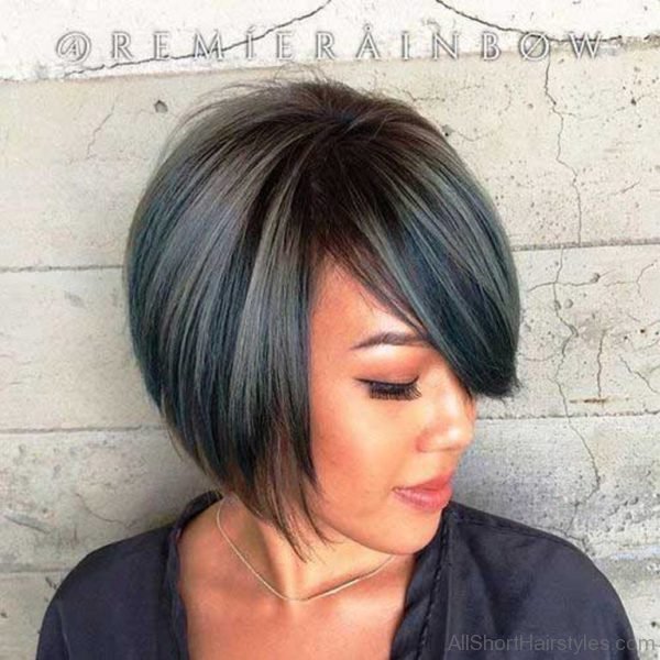 57 Cool Short Bob Hairstyle With Side Swept Bands