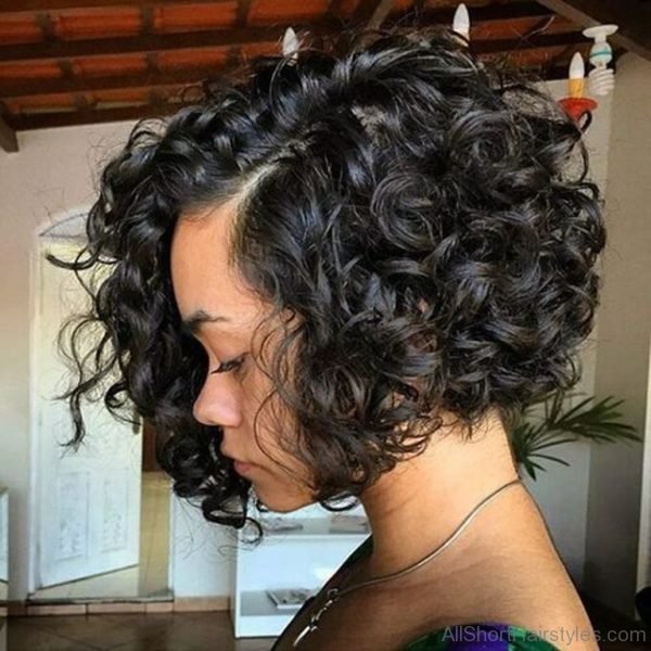 Nice Looking Curly Bob Hairstyle