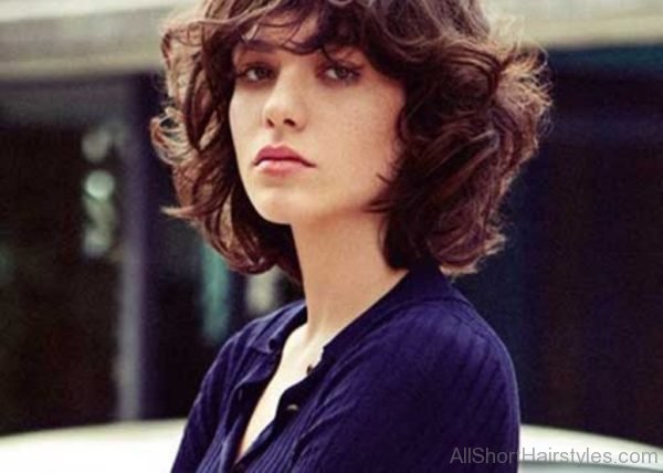 Nice Short Curly Hairstyle 1