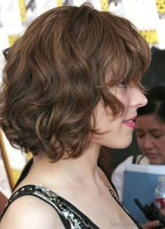 Nice Short Curly Wavy Hairstyle