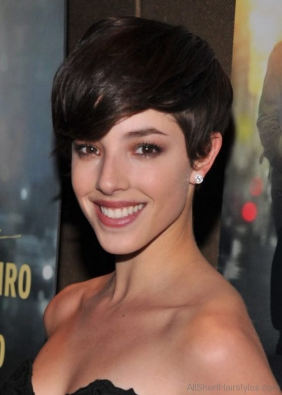 Olivia Thirlby Layered Short Pixie Cut with Bangs