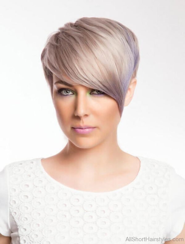 Pastel Toned Short Hairstyle with Fringe