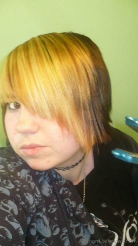 Short Emo Haircut with Blonde Hair