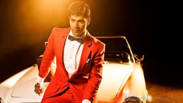 Short Formal Hairstyle Of Varun Dhawan