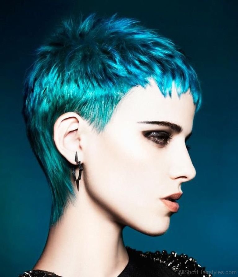 70 Colored Short Funky Hairstyle For Women 