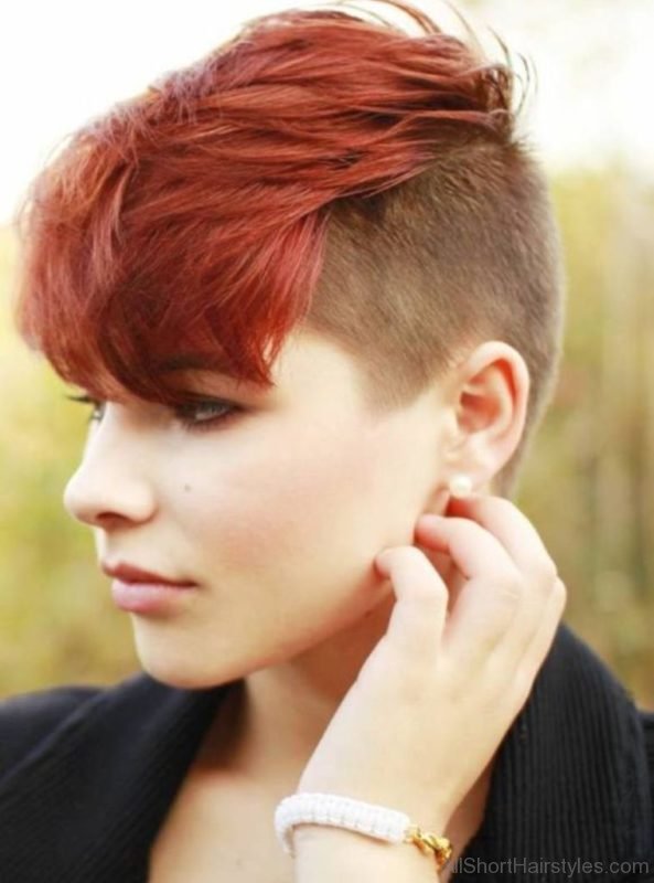 Short Layered Undercut Hairstyle 