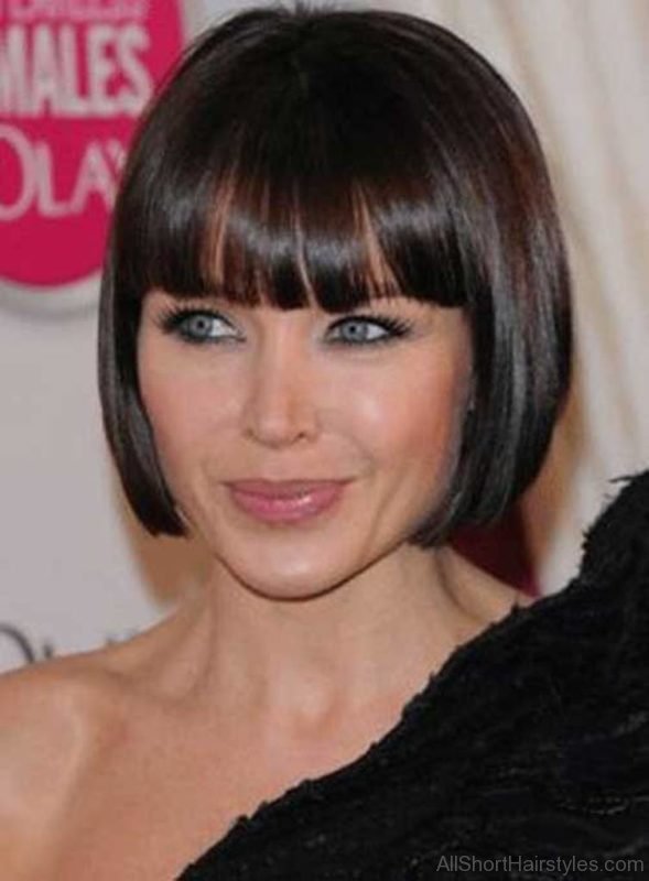 Short Straight Bob Hairstyle with Bangs