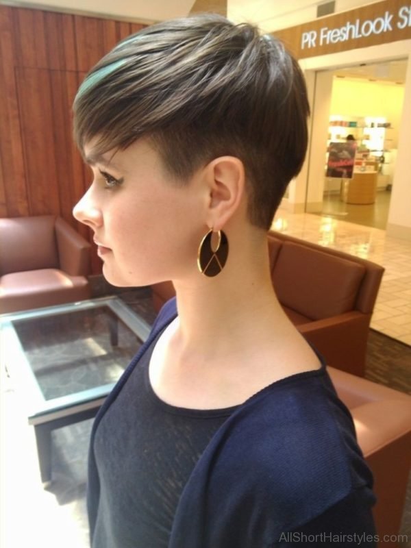 Simple Short Undercut Hairstyle