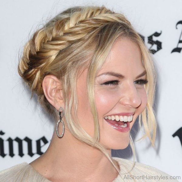 Stunning Short Braided Hairstyle